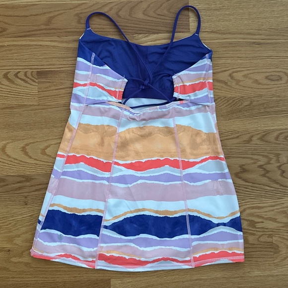 Lululemon NWOT Dancing Warrior Tank (8) - Picture 3 of 14